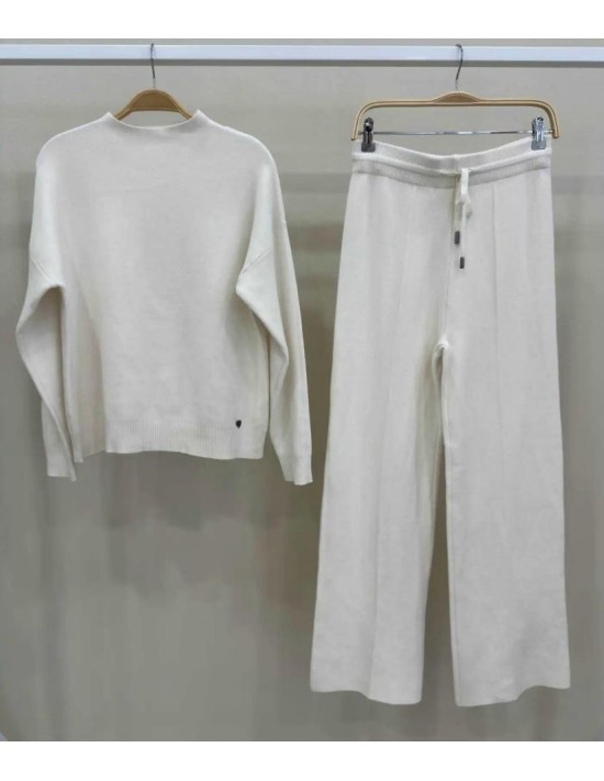 Jogging Punto Blanco Roto